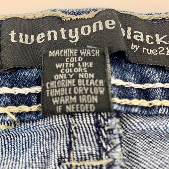 TwentyOne Black Destroyed Slim Boot Stretch Jeans - Picture 5 of 8